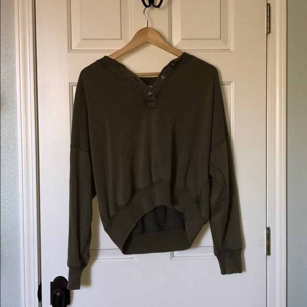 American Eagle Sweater